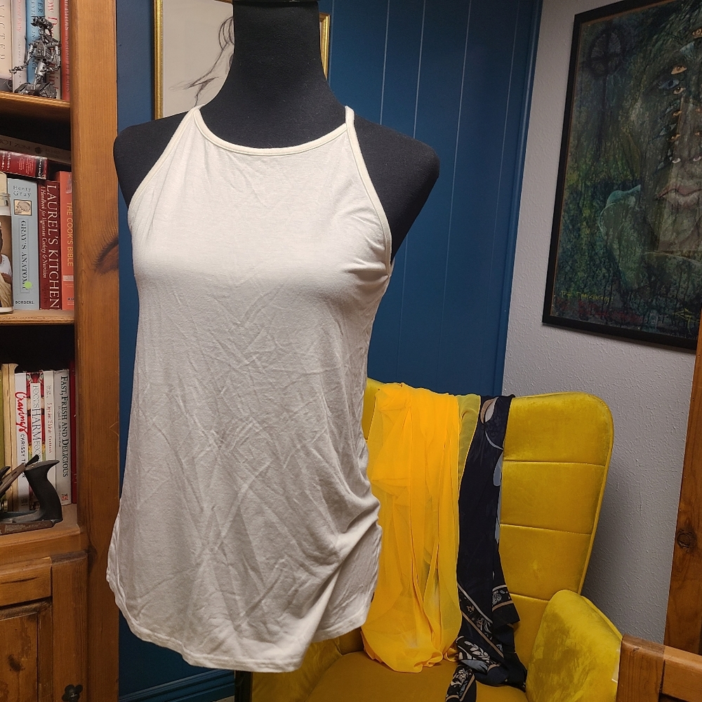 LouKeith Simple White Tank Size S - Picture 2 of 4